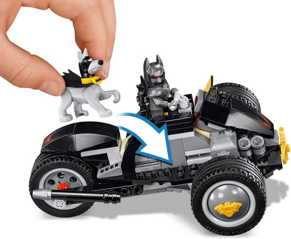 LEGO DC Super Heroes Batman: Attack of the Talons (76110) Batman toy
